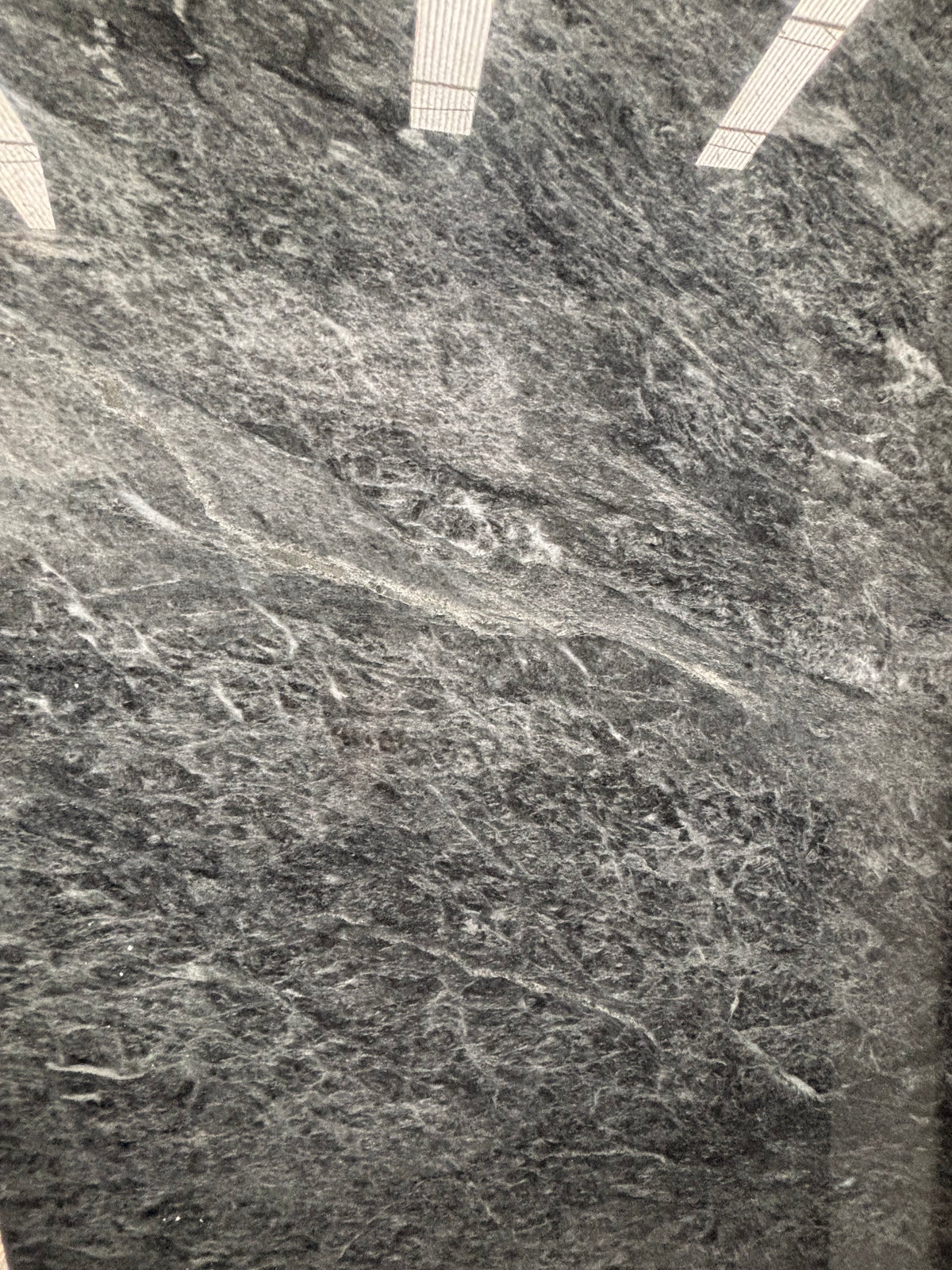 Mármol Alivery grey brillado